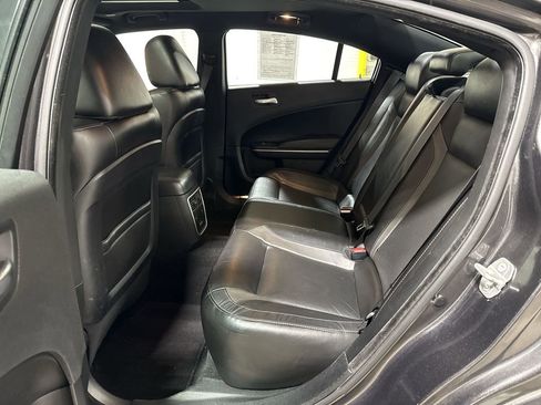 Used 2021 Dodge Charger SXT w/ Leather Interior Group RWD image 23