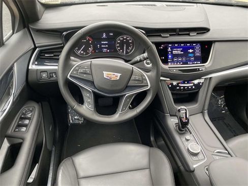 Used 2024 Cadillac XT5 Premium Luxury image 18