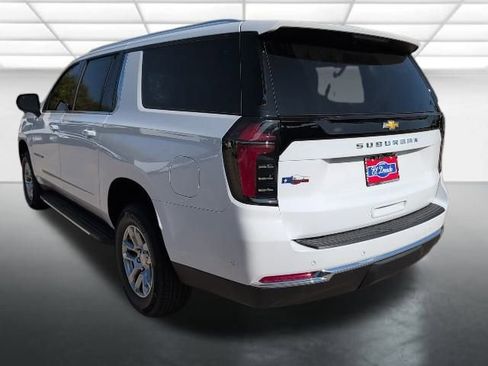New 2026 Chevrolet Suburban LS image 2