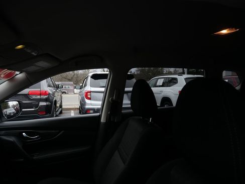 Used 2020 Nissan Rogue S w/ Special Edition Package image 11