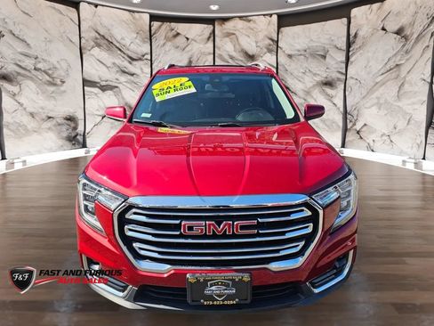 Used 2022 GMC Terrain SLT FWD image 3