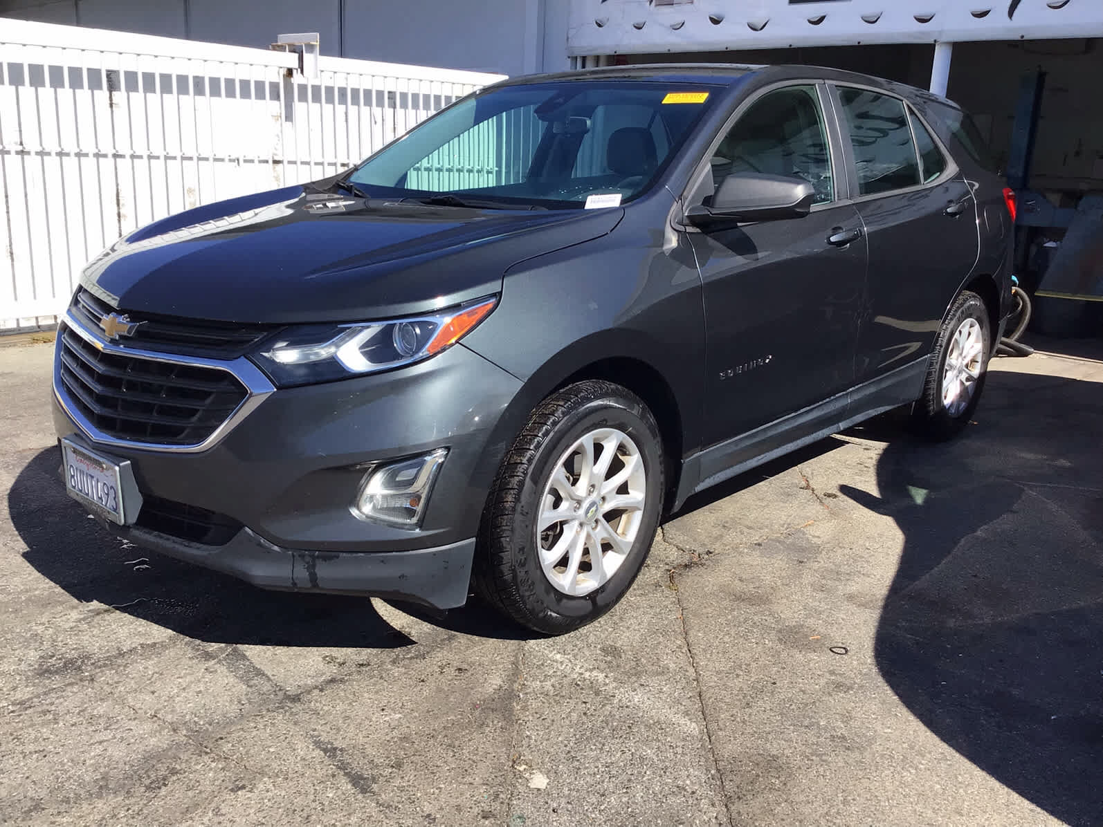 Used 2020 Chevrolet Equinox LS FWD image 2