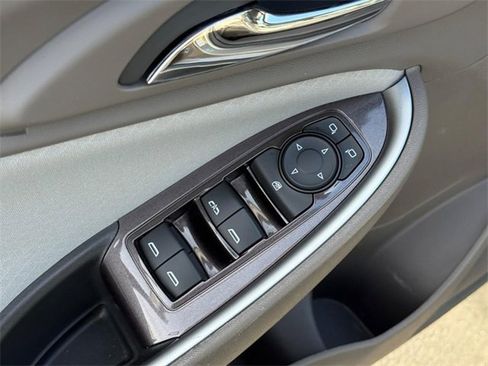 Used 2024 Chevrolet Malibu LT image 16