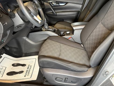 Used 2017 Nissan Rogue Sport SV image 19