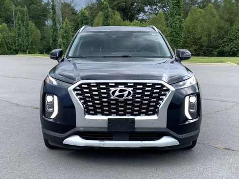 Used 2020 Hyundai Palisade SEL w/ Premium Package FWD image 2