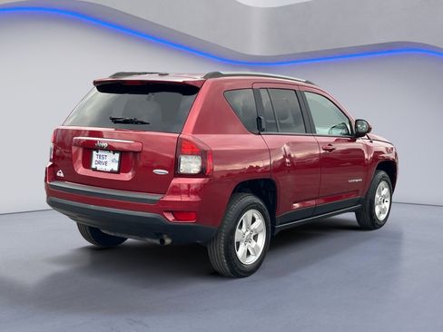 Used 2016 Jeep Compass Latitude image 10