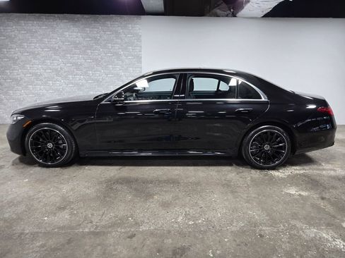 Used 2022 Mercedes-Benz S 580 4MATIC Sedan image 2