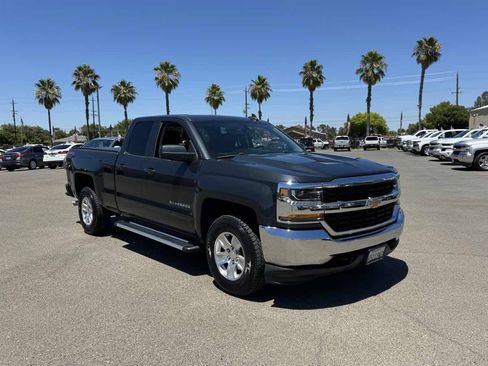 Used 2019 Chevrolet Silverado 1500 LT AWD/4WD image 2