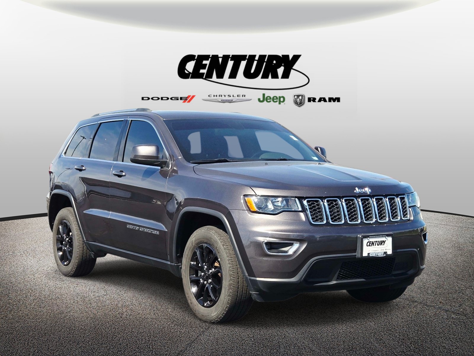 Used 2021 Jeep Grand Cherokee Laredo AWD/4WD image 1