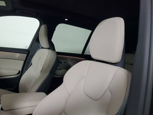 New 2026 Volvo XC90 T8 Core w/ Protection Package AWD/4WD image 24
