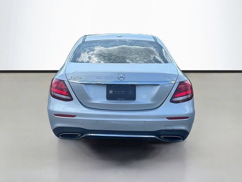 Used 2018 Mercedes-Benz E 300 image 4
