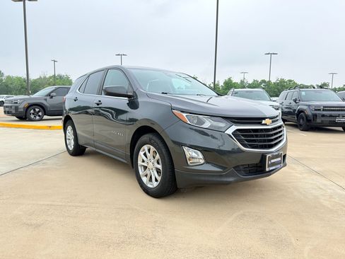 Used 2021 Chevrolet Equinox LT FWD image 3