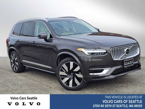Used 2023 Volvo XC90 T8 Ultimate w/ Lounge Package image 1