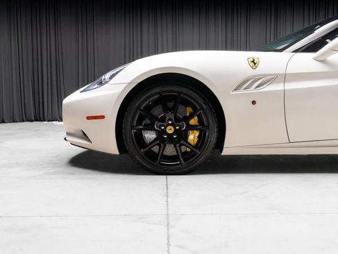 Used 2013 Ferrari California RWD image 24