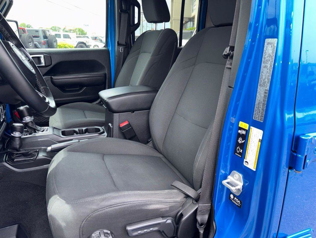 Used 2021 Jeep Gladiator Sport AWD/4WD image 27