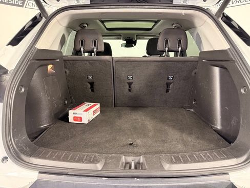 Used 2022 Chevrolet TrailBlazer LT w/ Sun and Liftgate Package FWD image 14