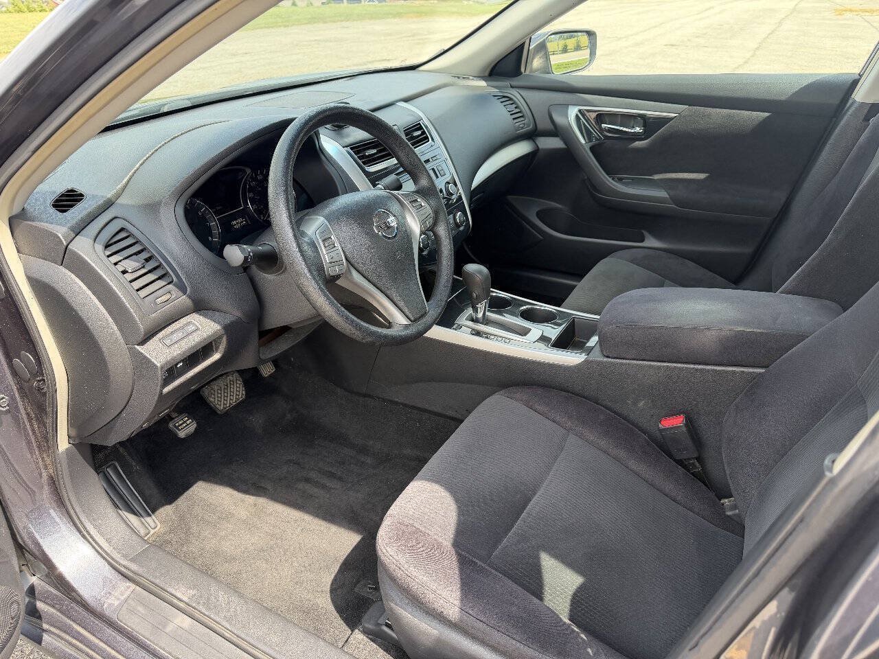 Used 2013 Nissan Altima 2.5 S FWD image 9