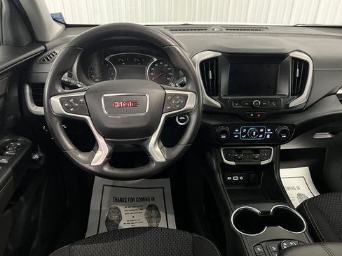 Used 2023 GMC Terrain SLE w/ Driver Convenience Package image 4