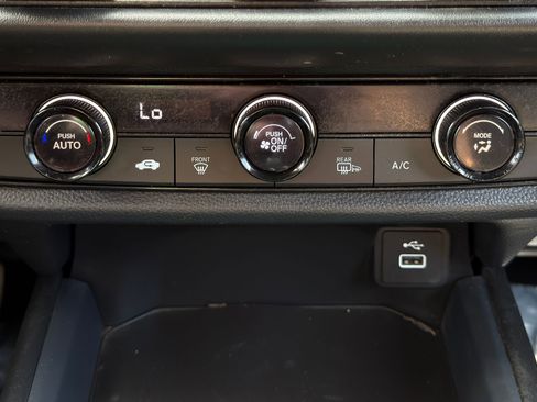 Used 2024 Honda HR-V Sport image 39