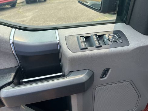 Used 2016 Ford F150 XLT w/ Equipment Group 302A Luxury AWD/4WD image 9