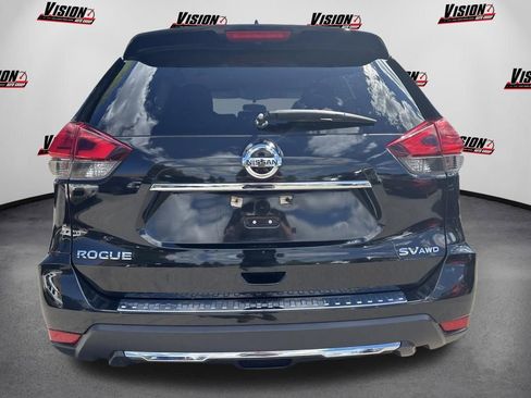Used 2017 Nissan Rogue SV w/ SV Premium Package AWD/4WD image 5