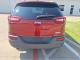 Used 2016 Jeep Cherokee Latitude image 5