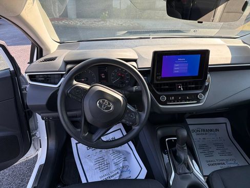 Used 2024 Toyota Corolla LE FWD image 15