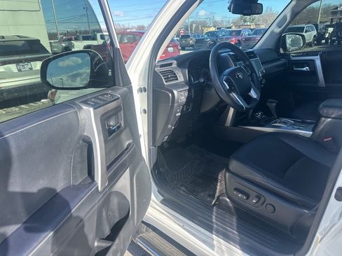 Used 2022 Toyota 4Runner TRD Sport image 9