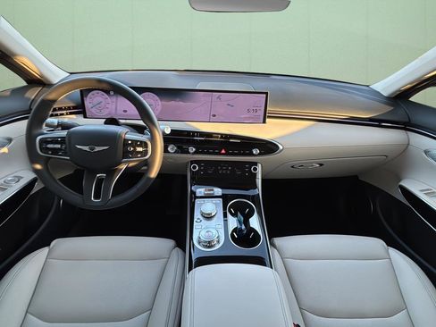 Certified 2026 Genesis GV70 2.5T image 24