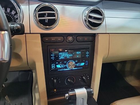 Used 2005 Ford Mustang GT image 18