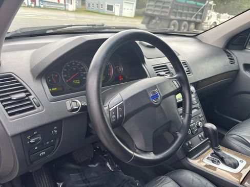 Used 2010 Volvo XC90 3.2 image 25