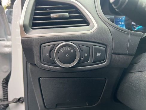 Used 2023 Ford Edge SEL AWD/4WD image 23