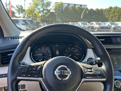 Certified 2022 Nissan Rogue Sport SL w/ Premium Package image 11