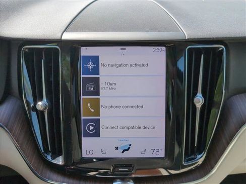 Used 2021 Volvo XC60 T8 Inscription Expression w/ Climate Package AWD/4WD image 11