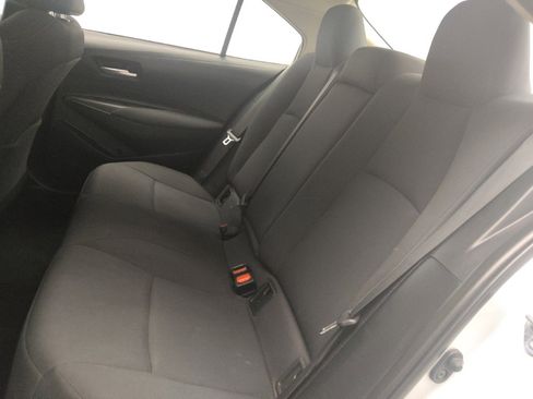 Used 2021 Toyota Corolla LE FWD image 18