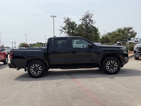 Certified 2024 Nissan Frontier SL w/ Technology Package RWD image 4