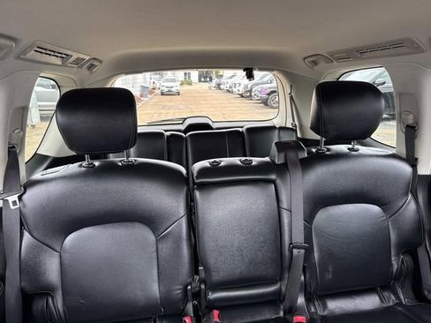 Used 2019 Nissan Armada SV w/ Driver Package RWD image 12
