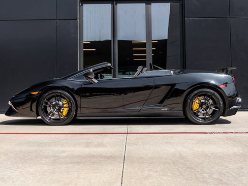 Used 2012 Lamborghini Gallardo LP 570-4 Performante AWD/4WD image 9