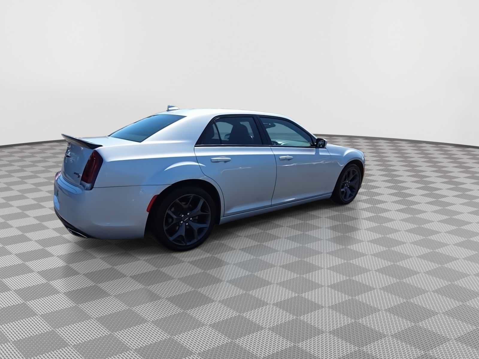 Used 2021 Chrysler 300 S RWD image 8