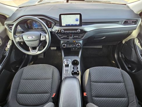 Used 2025 Ford Escape Active AWD/4WD image 16