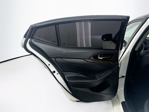 Used 2017 Nissan Maxima Platinum FWD image 26