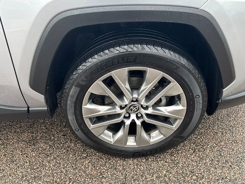 Used 2023 Toyota RAV4 XLE Premium image 42