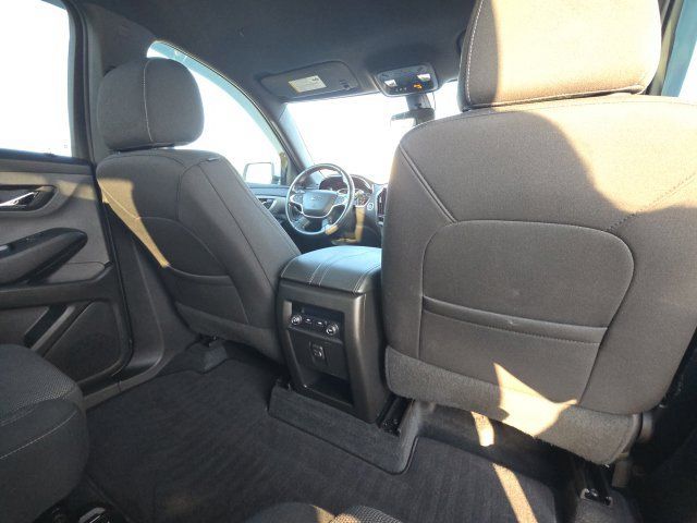 Used 2022 Chevrolet Traverse LT FWD image 18