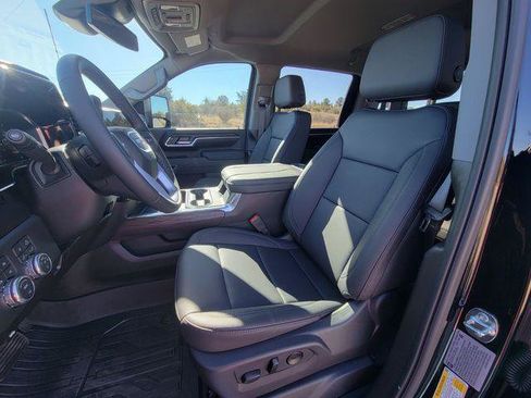 New 2026 GMC Sierra 2500 SLT w/ SLT Premium Package image 11