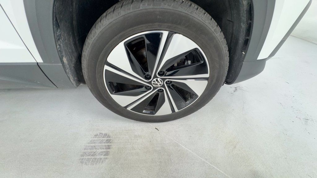 Used 2023 Volkswagen Taos SE AWD/4WD image 8