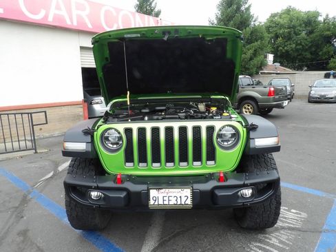 Used 2019 Jeep Wrangler Unlimited Rubicon AWD/4WD image 13