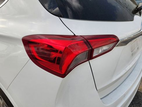 Used 2019 Buick Envision Essence image 7