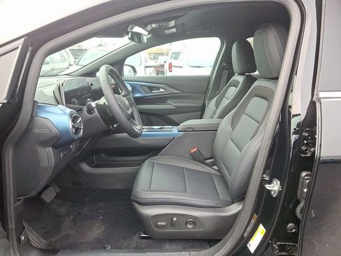 New 2026 Chevrolet Equinox EV LT image 6