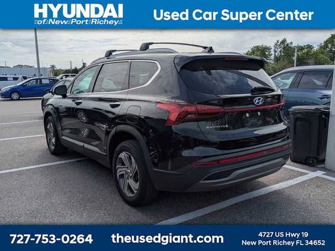 Used 2023 Hyundai Santa Fe SEL image 2