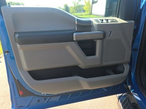 Used 2019 Ford F150 XLT w/ Equipment Group 302A Luxury AWD/4WD image 19
